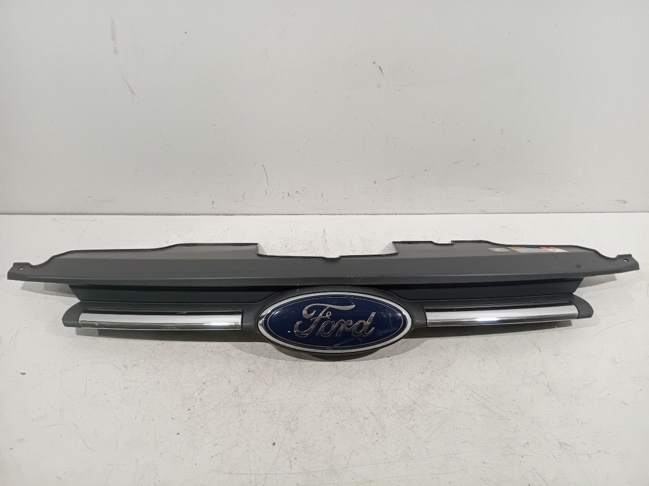 Grille Ford Transit, Onderdelen@venauto.nl, Van der Ven Autorecycling B.V., Gebruikt, Ettenseweg 76, 4706 PB Roosendaal, The Netherlands