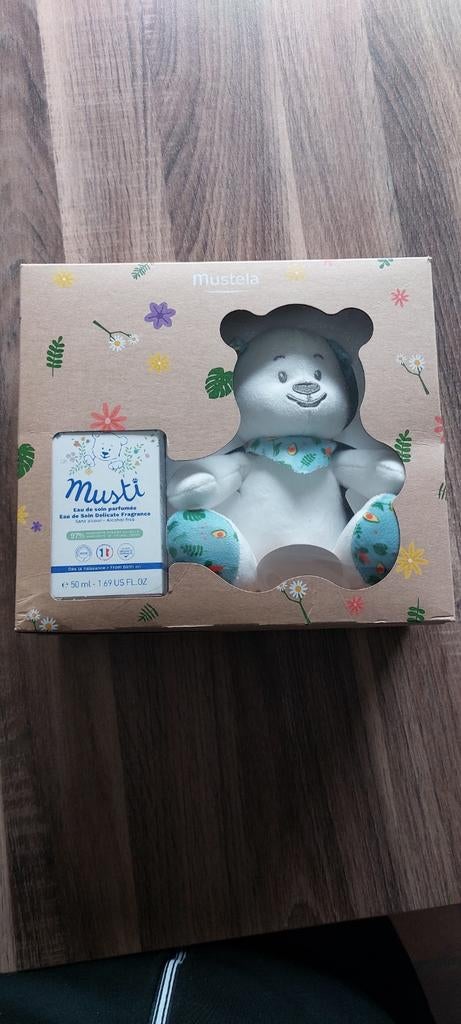 Parfum Musti Mustela nouveau, Enlèvement