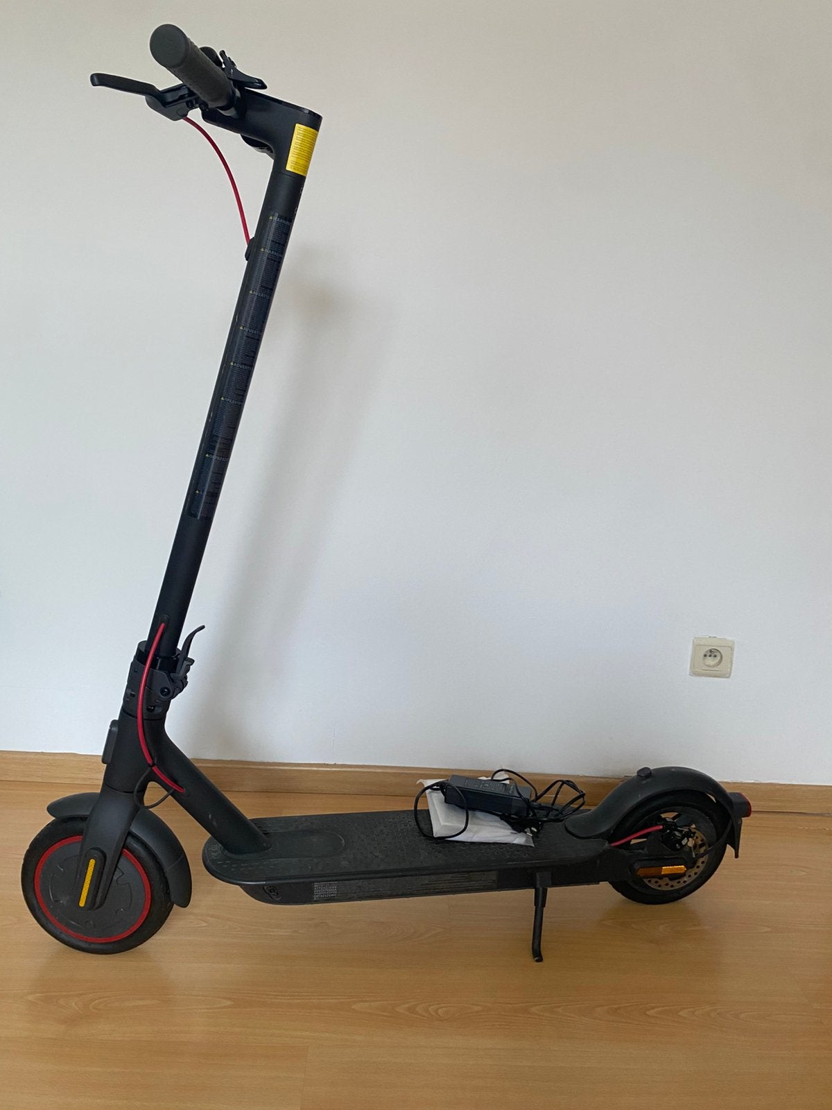 Xiaomi Mi Electric Scooter Pro 2 – Très bon état, Enlèvement, Comme neuf