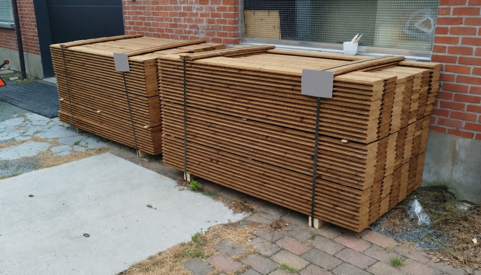 Thermowood top kwaliteit 
Goedkoopste te vinden !!!!
27 x130, Doe-het-zelf en Bouw, Ophalen, Plank