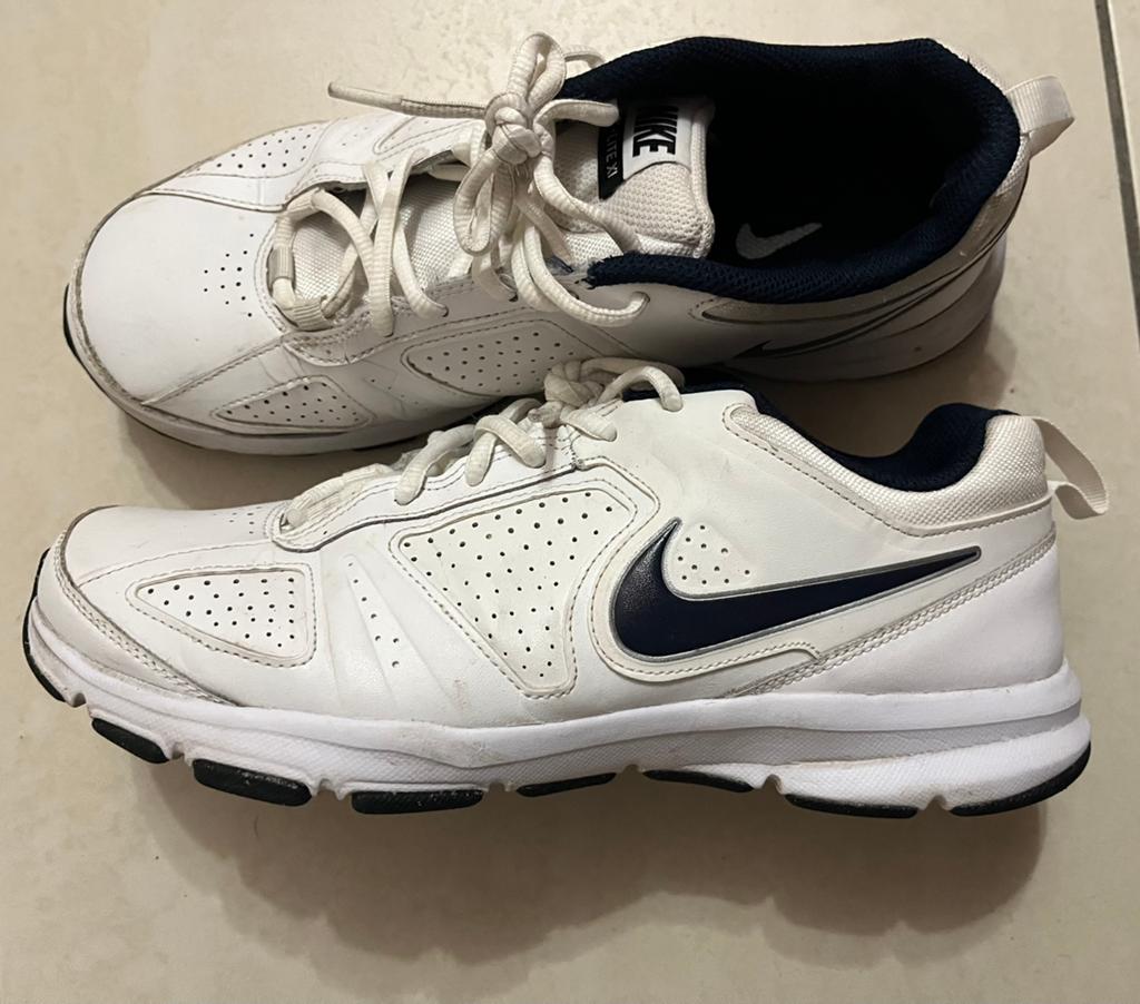 Nike T-Lite 43, Ophalen of Verzenden, Gebruikt, Schoenen