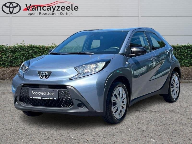 Toyota Aygo X play+cam+dab+carplay+androidauto, Automaat, Start-stop-systeem, 72 pk, 5 deurs