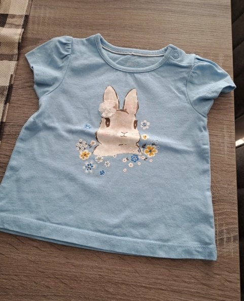 Baby C&A blauw t-shirt met konijntje 68, Enfants & Bébés, Vêtements de bébé | Taille 68, C&A, Enlèvement ou Envoi, Comme neuf