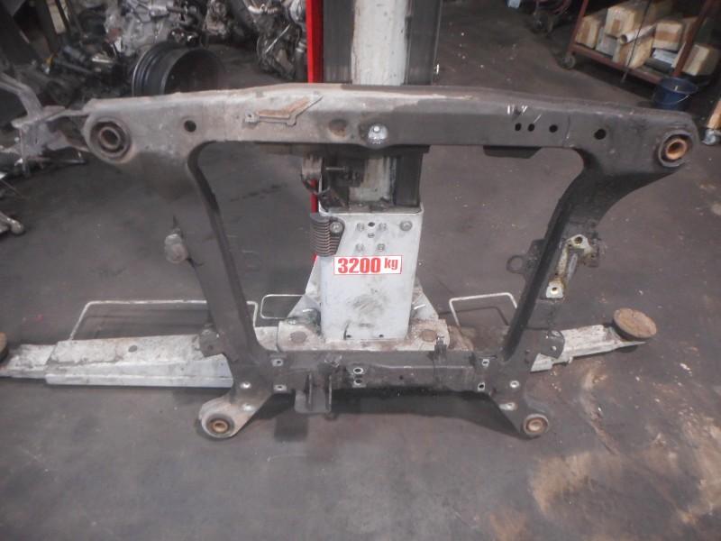 SUBFRAME VOOR Volvo V70 (GW / LW / LZ) (12-1995/09-2002), Gebruikt, Volvo