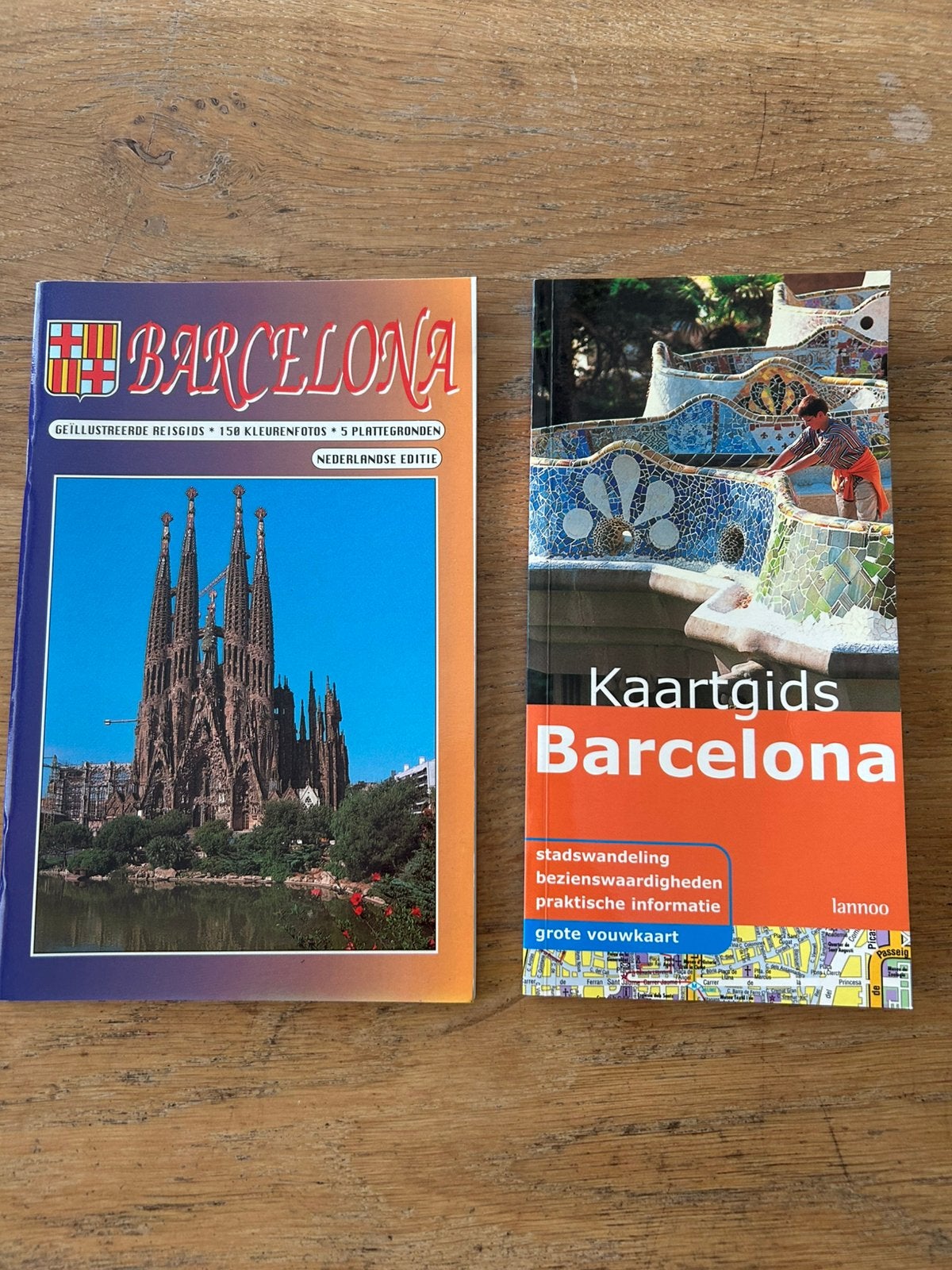 Kaartgids Barcelona Lannoo en reisgids, Boeken, Overige merken, Europa, Ophalen of Verzenden, Zo goed als nieuw