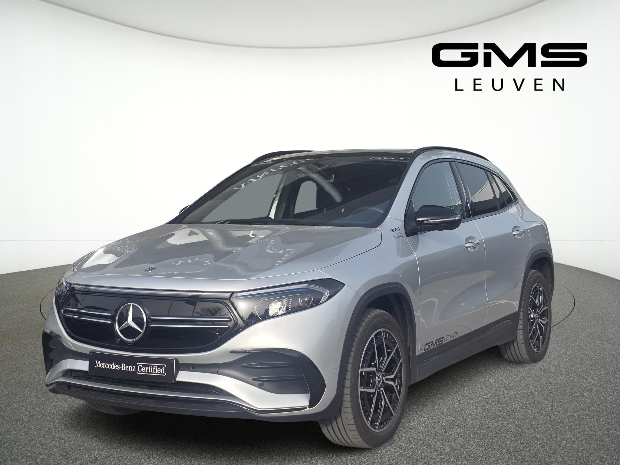 Mercedes-Benz EQA 300 4MATIC AMG Line, Auto's, Automaat, https://public.car-pass.be/vhr/e741a0d2-6aba-4988-b036-64d4136ba0e1, 5 zetels