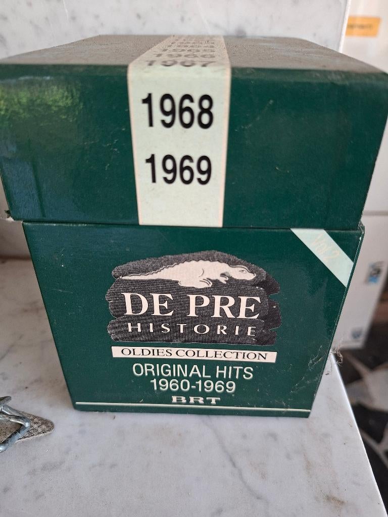 Cd s in box Prehistory, CD & DVD, CD | Compilations, Enlèvement, Comme neuf