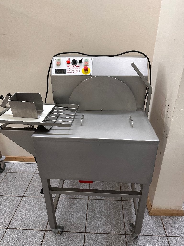 Chocolade wielmachine Mol D’art 50kg, Ophalen, Gebruikt, Bakkerij en Slagerij