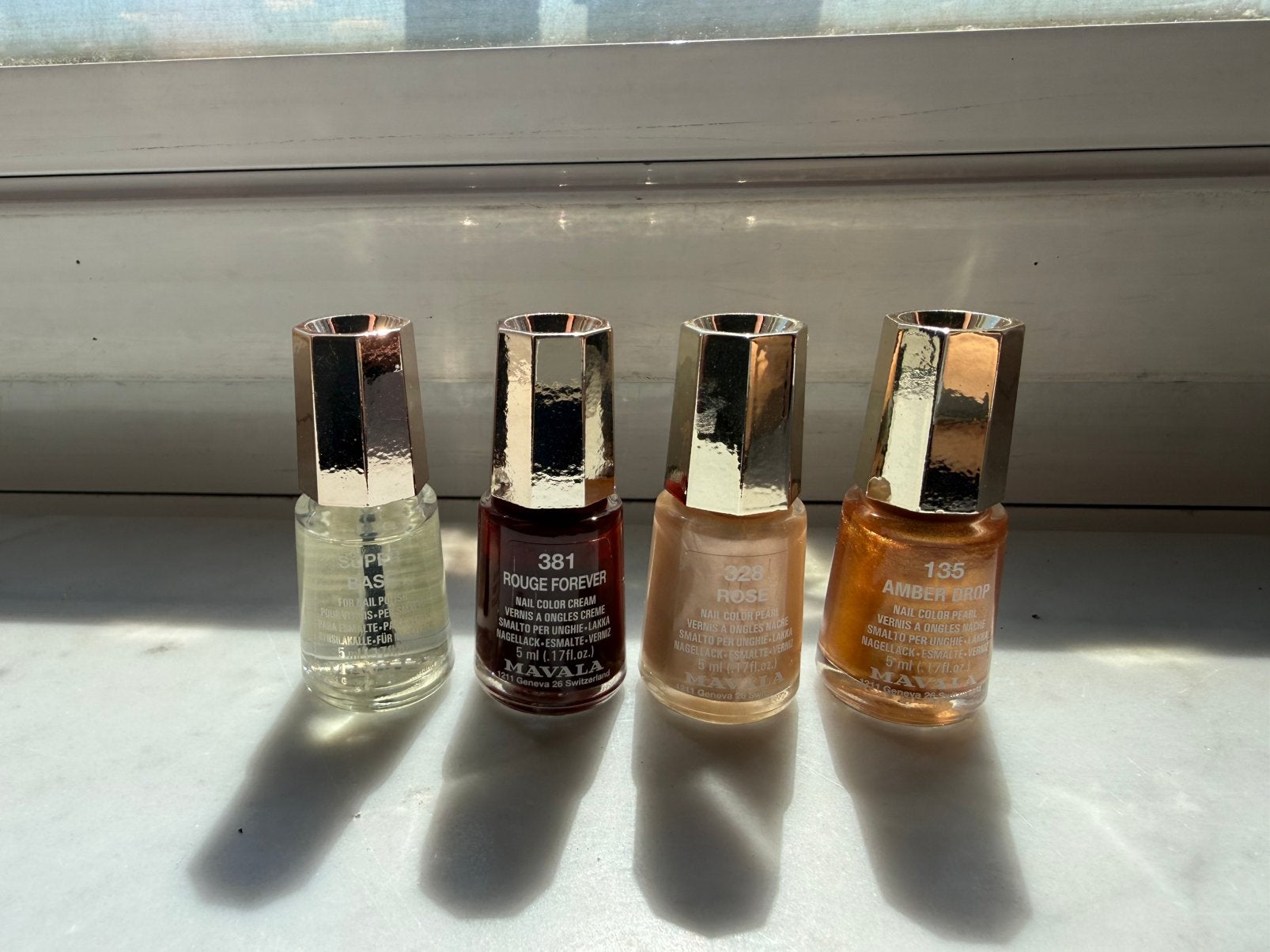 Essie MAVALA Nail Lacquer, Enlèvement, Utilisé, Mains et Ongles, Maquillage