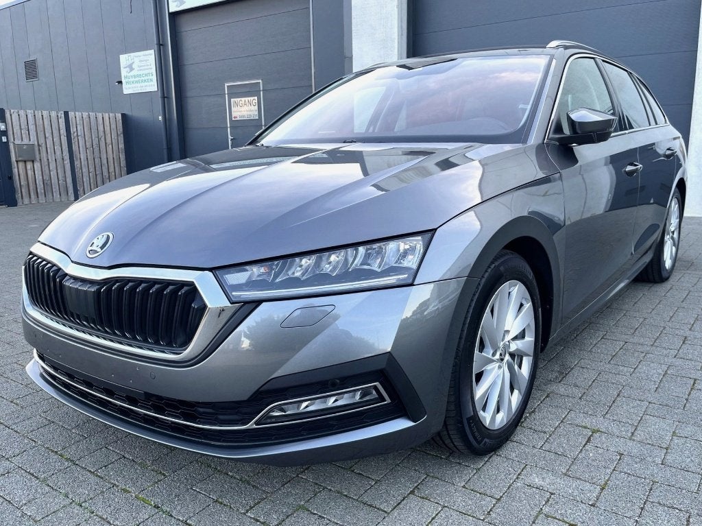 Skoda Octavia SW 1.0 TSI eTec MHE DSG*Pack Sport*NIEUWSTAAT, Auto's, 5 deurs, Dealer onderhouden, 81 kW, Zilver of Grijs