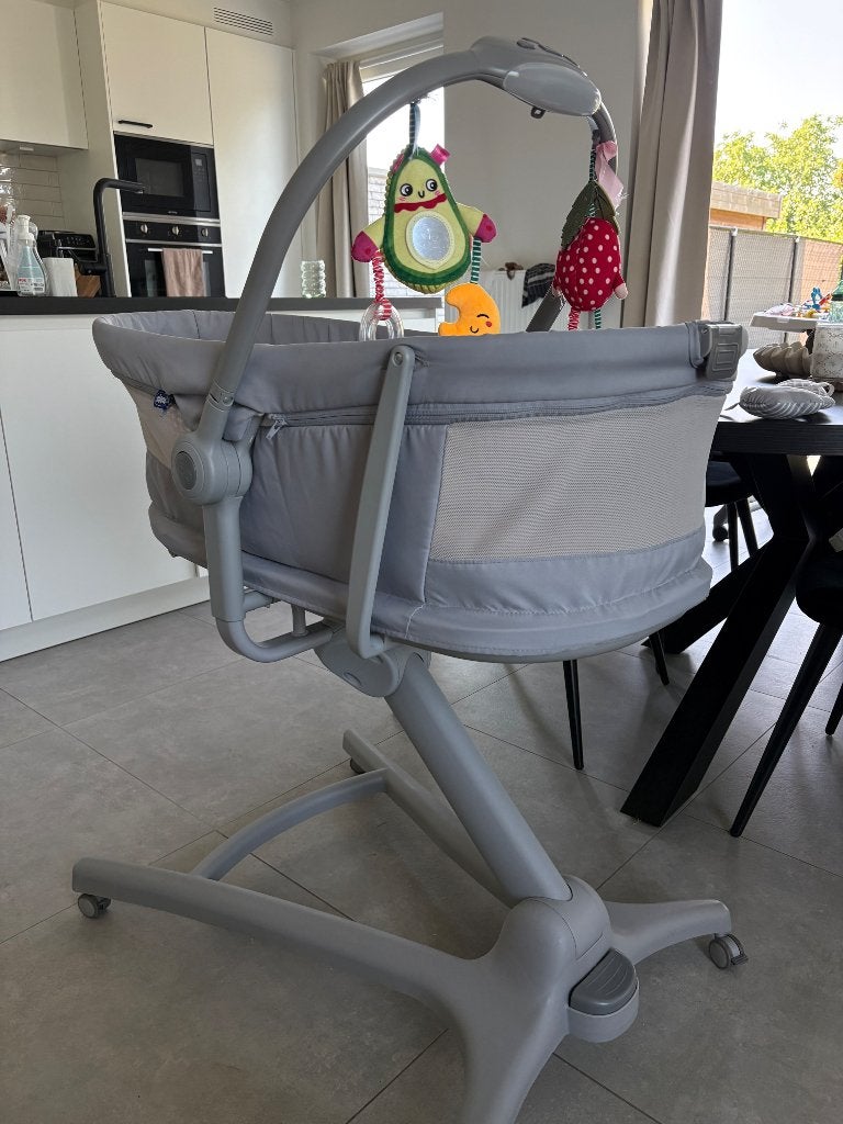 Chicco baby hug 4 in 1, Kinderen en Baby's, Ophalen, Verstelbaar, Wipstoel, Zo goed als nieuw
