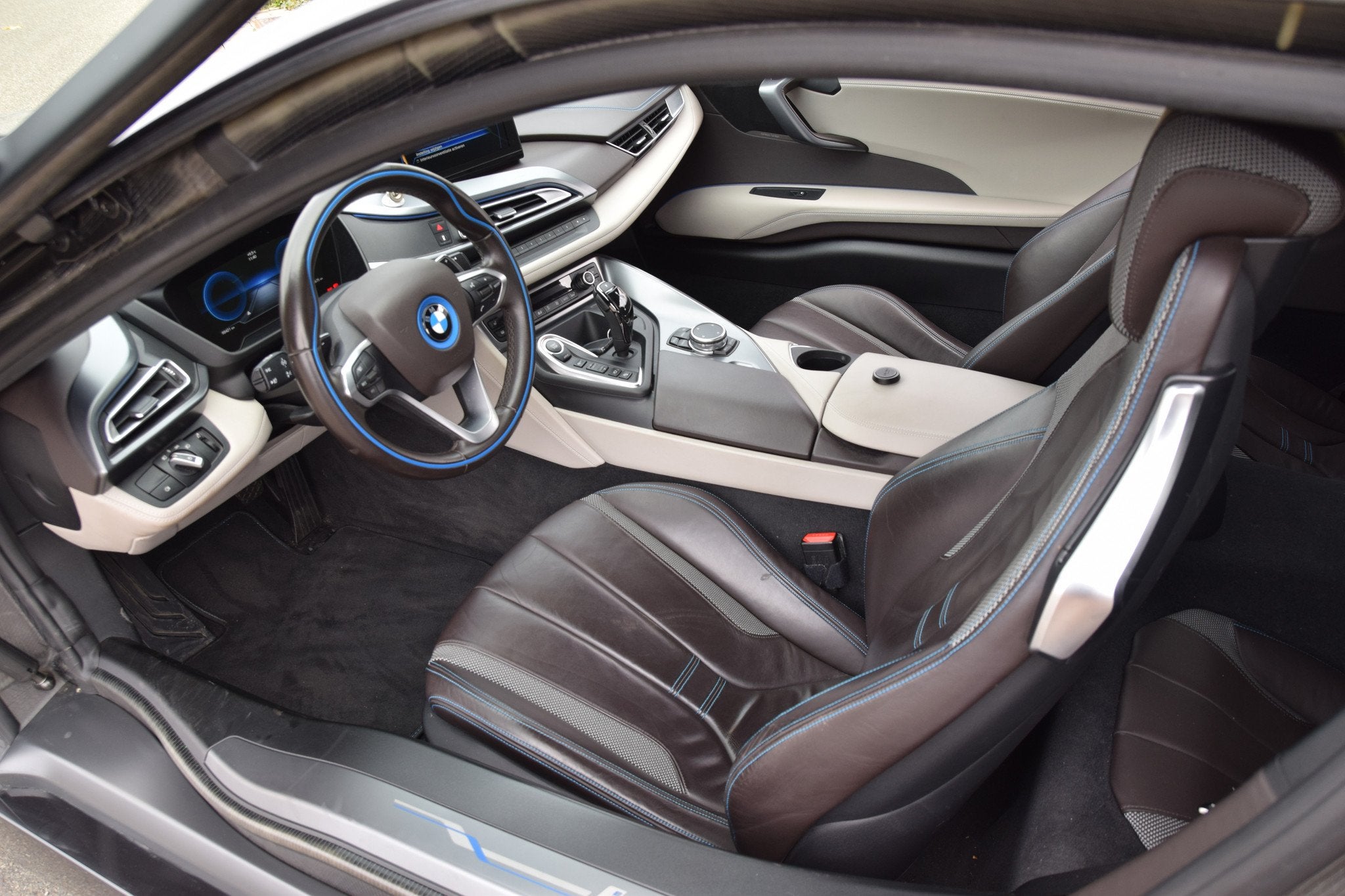 BMW i8 M-Pakket Full options E-Hybrid, Auto's, Automaat, 4 zetels, Gebruikt, Leder