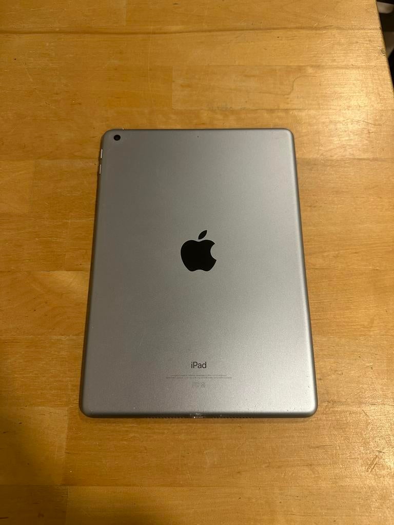 iPad 6e generatie (2018) – Goede staat – Werkt perfect, Computers en Software, Apple iPads, Zo goed als nieuw, Apple iPad, Wi-Fi