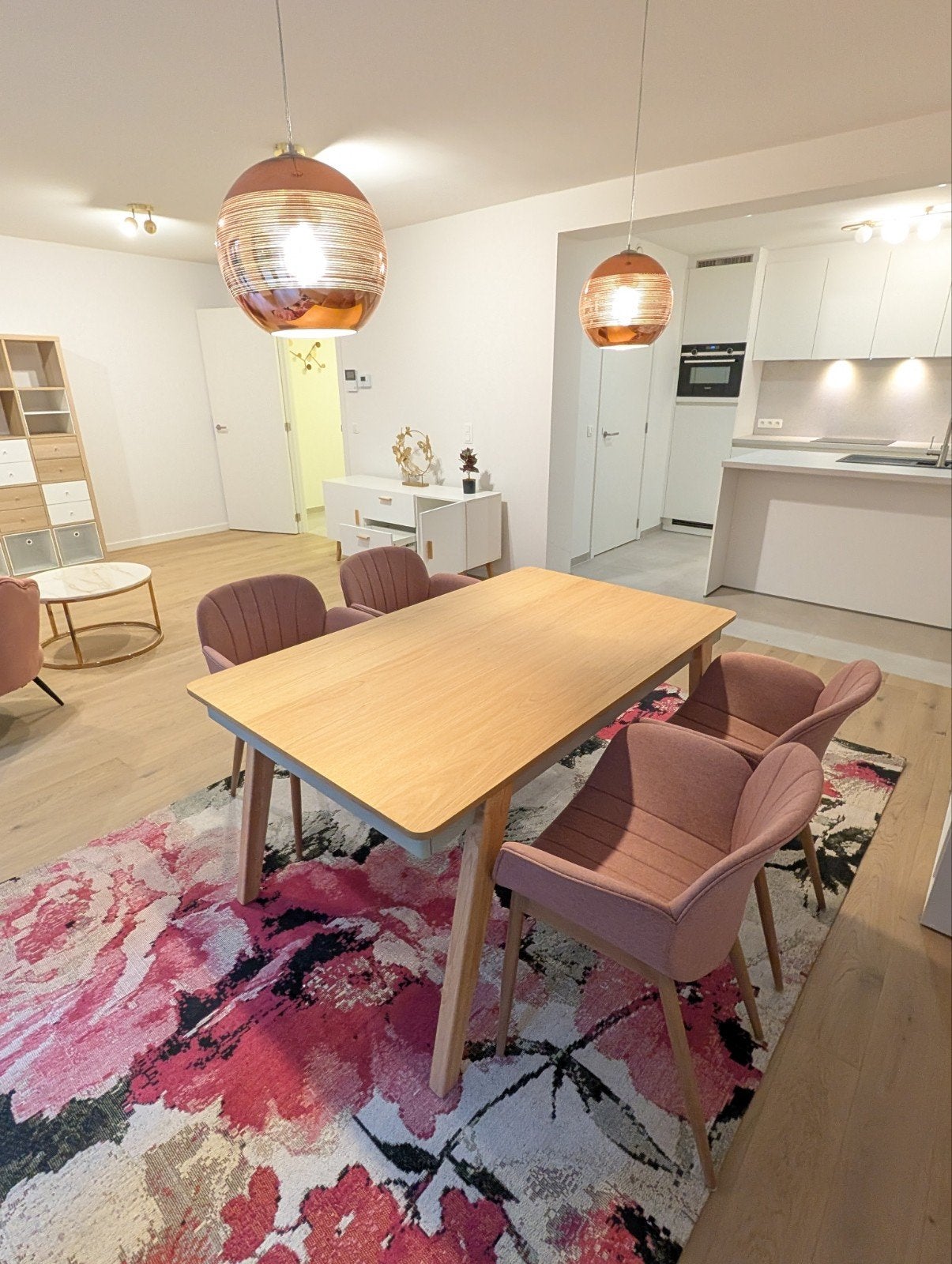 Ensemble Salle à Manger Scandinave – Table Bois Clair + 4 Ch, Charleroi