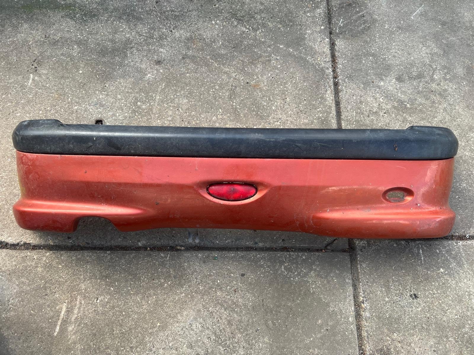 Pare-chocs arri re orange/rouge Peugeot 206 KHA 1998-2009, Taurusavenue 1
2132 LS  Hoofddorp, NL, Contact.group@renault.com, Pare-chocs