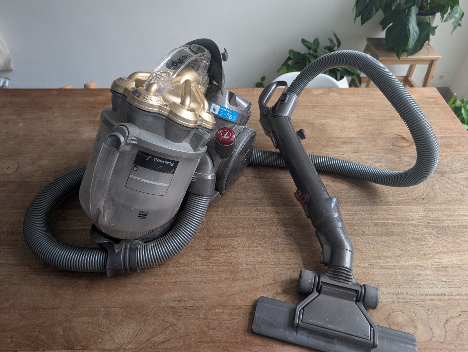Dyson DC20 Stowaway, Ophalen, Dyson, Reservoir, Geschikt voor harde vloeren