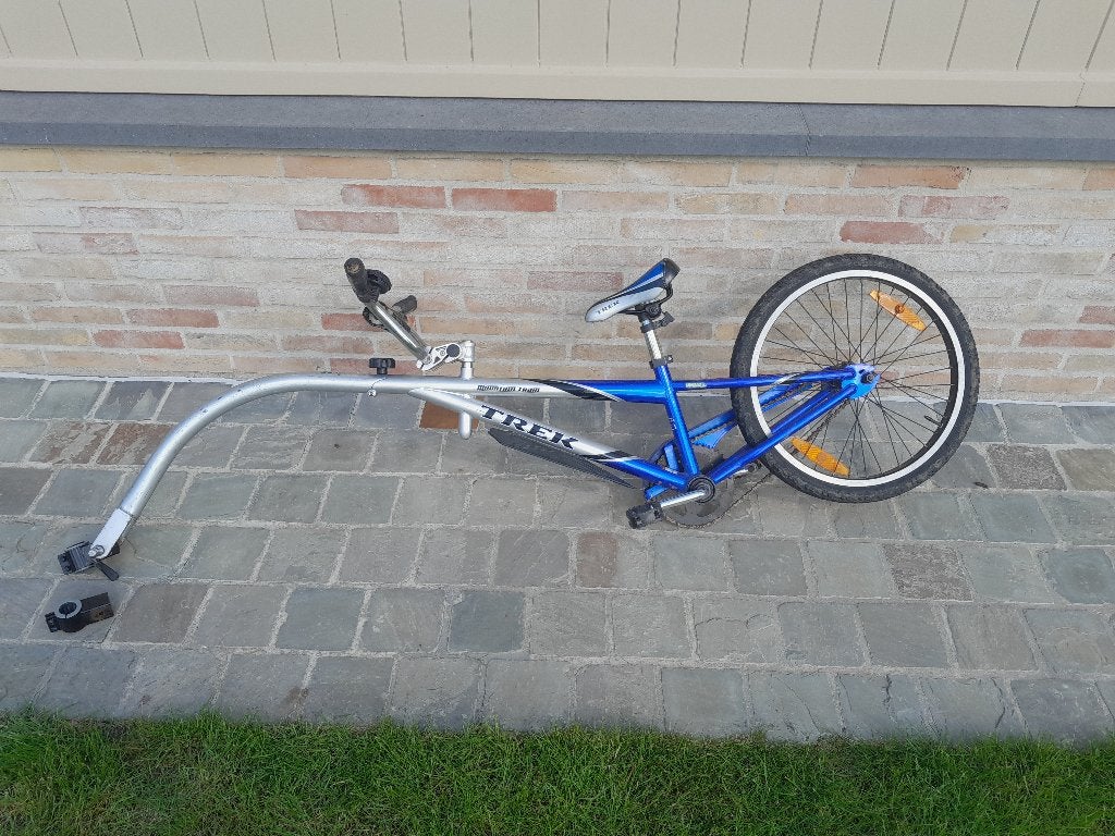 Aanhangfiets Trek met 2 bevestigingen, Fietsen en Brommers, Ophalen, Velgrem, Trek, 16 tot 20 inch
