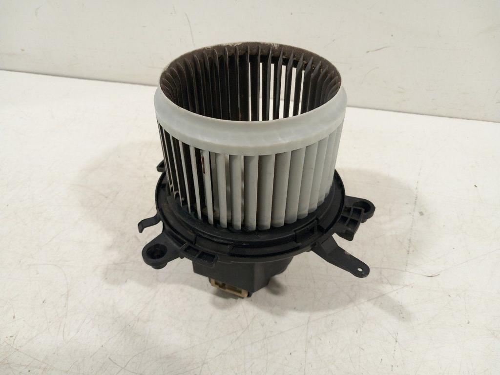 Kachel ventilator motor Peugeot 3008, Auto-onderdelen, Onderdelen@venauto.nl, Van der Ven Autorecycling B.V., Gebruikt, Ettenseweg 76, 4706 PB Roosendaal, The Netherlands