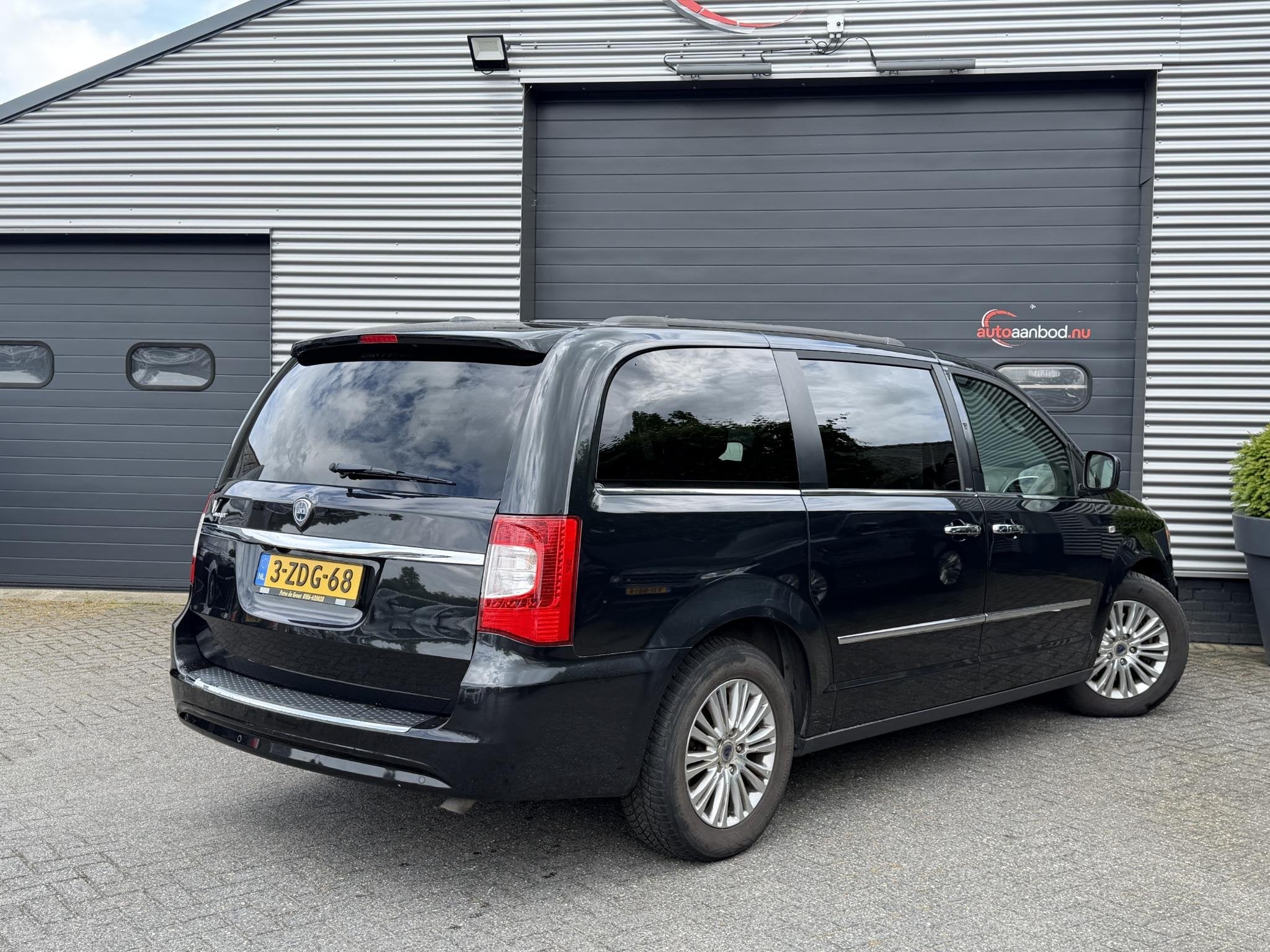 Lancia Voyager 2.8 Multijet Gold (automatique), Euro 5, 207 g/km, Entreprise, Diesel