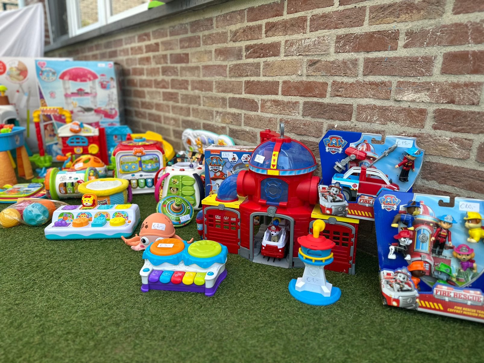 Babyspullen, speelgoed en kleding te koop, Divers, Lots de brocante, Enlèvement, Comme neuf