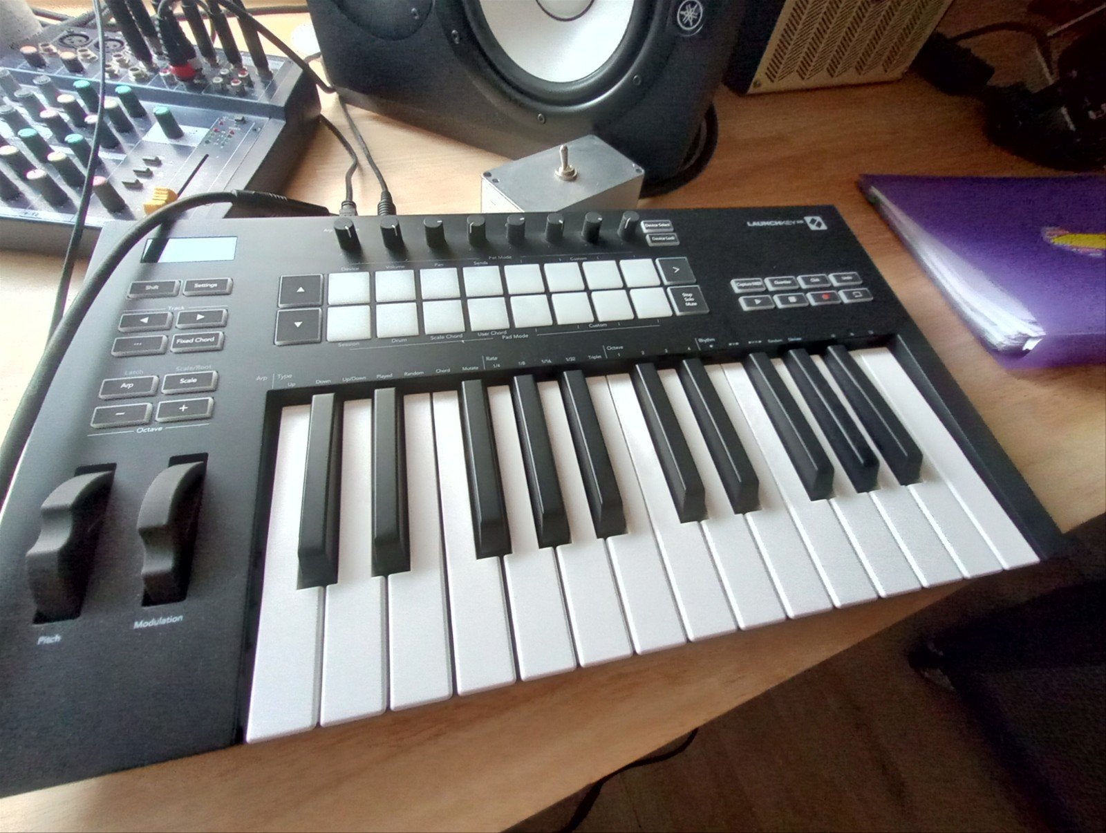 novation launchkey 25 mk3, Musique & Instruments, Enlèvement ou Envoi