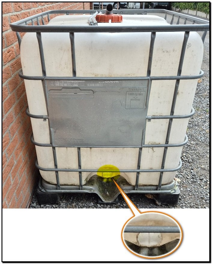 IBC tank 1000L zonder kraan.  Voor herstel/Overloop: €25!, Tuin en Terras, 150 liter of meer, Ophalen, Gebruikt, Kunststof