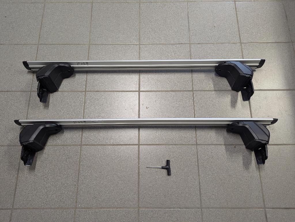 Barres de toit Alu Mont Blanc + pattes de fixation, Auto diversen, Dakdragers, Zo goed als nieuw, Ophalen