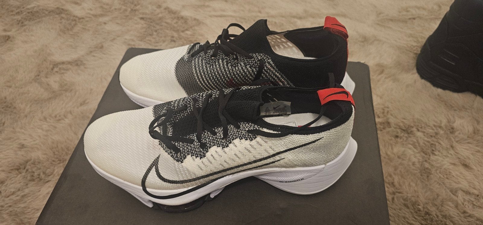 Nike, Ophalen, Schoenen