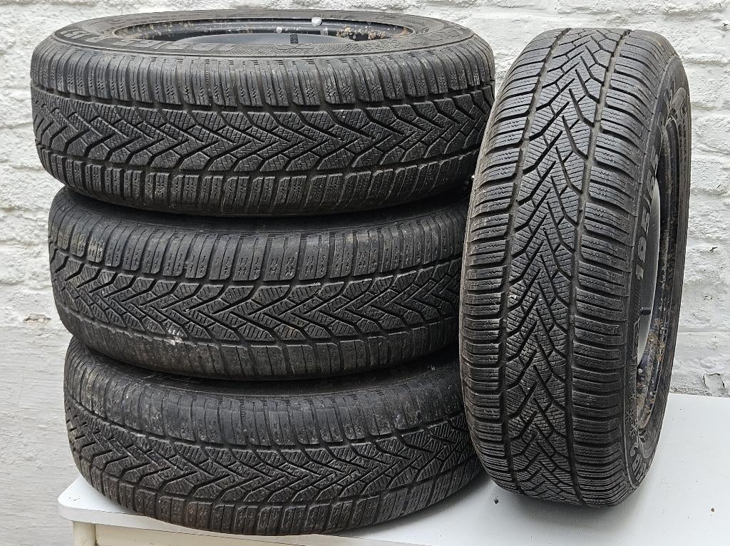 GRATIS AF TE HALEN: 4 winterbanden op stalen velg, Auto-onderdelen, Banden en Velgen, Gebruikt, 15 inch, Winterbanden, Band(en)