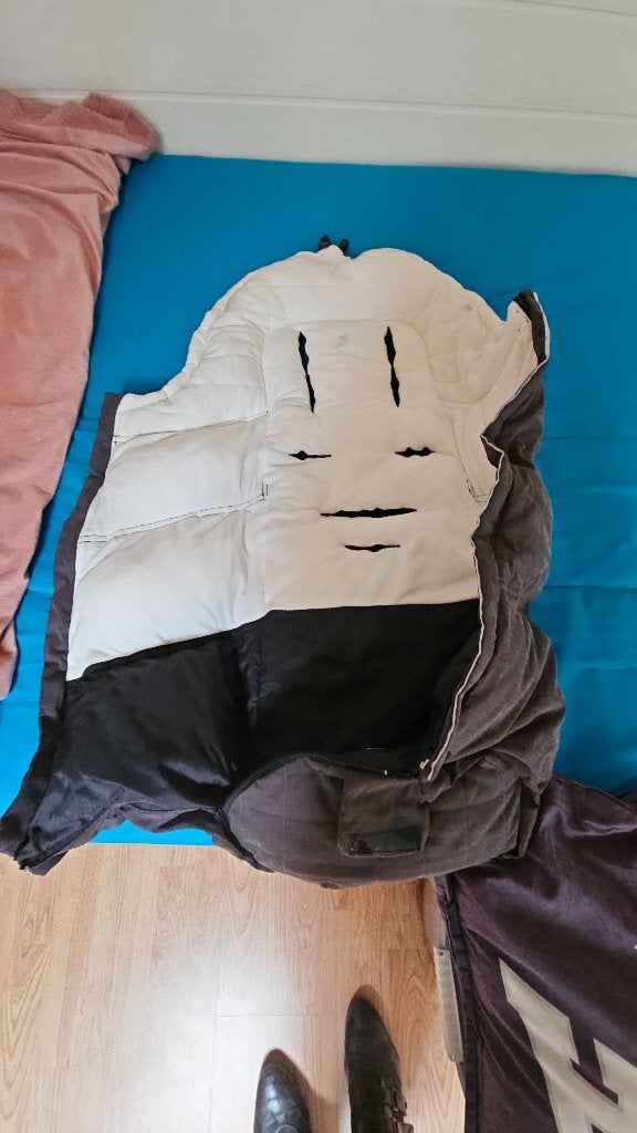 CHANCELIERE BEBE POUR HIVER, Enfants & Bébés, Enlèvement, Comme neuf