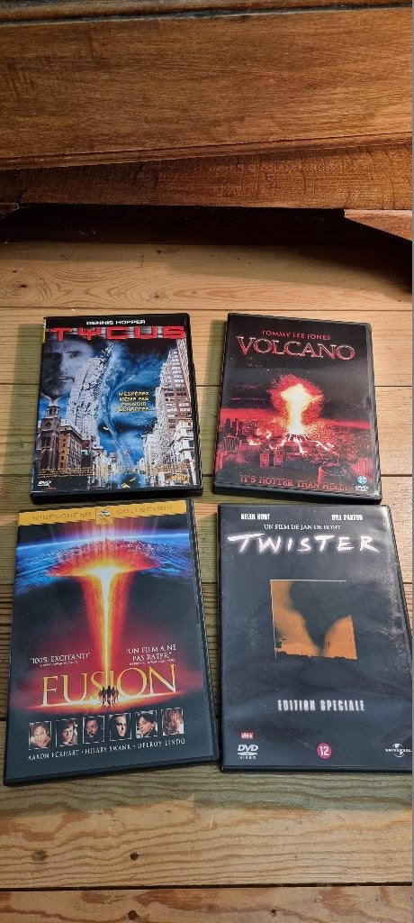 Lot 4 DVD Catastrophe, Cd's en Dvd's, Dvd's | Actie, Ophalen of Verzenden, Gebruikt, Overige genres