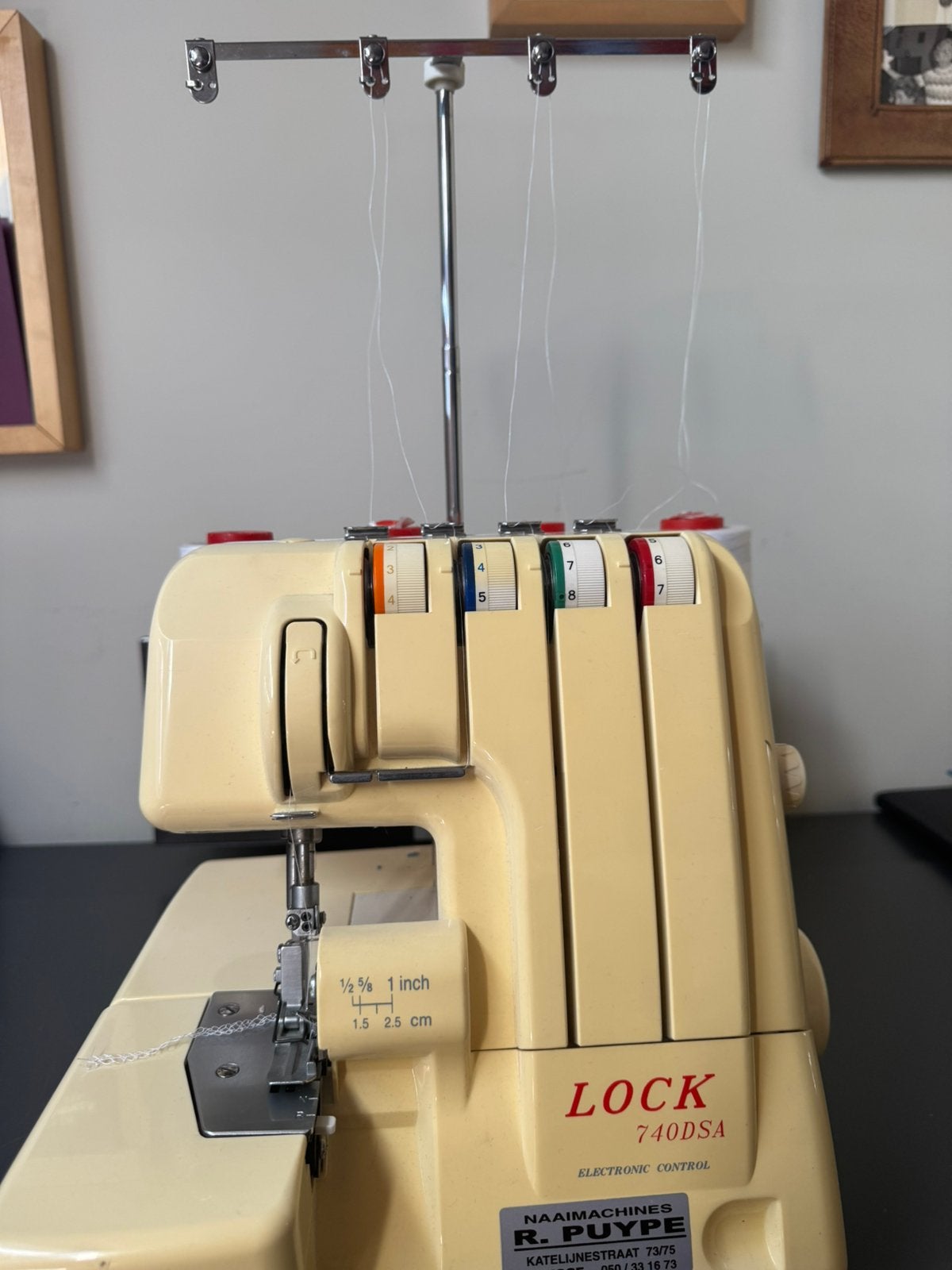 Lock 740DSA Overlockmachine, Hobby en Vrije tijd, Naaimachines en Toebehoren, Ophalen, Gebruikt, Lockmachine, Overige merken