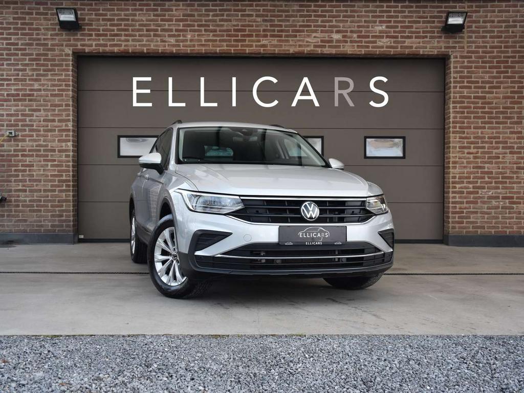 Volkswagen Tiguan 1.4 eHYBRID LIFE / CARPLAY / GPS / CAMERA, Autos, Volkswagen, Argent ou Gris, 0 kg, Noir, 5 portes
