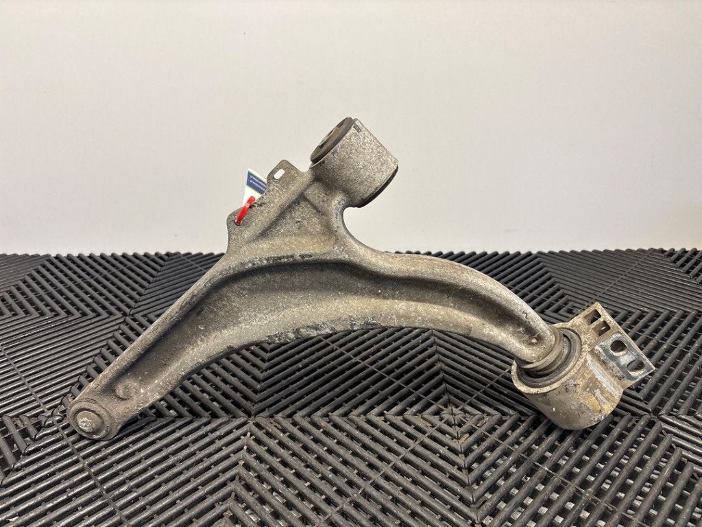 BRAS DE SUSPENSION AVANT DROIT (TRIANGLE) Seat Ateca (5FPX), Seat Deutschland GmbH, Service@seat.de, Utilisé, Seat