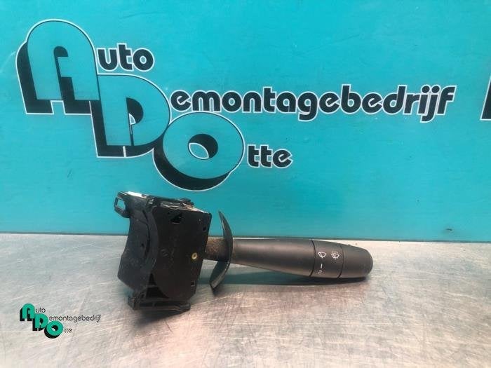 Commutateur essuie-glace d'un Renault Master (Master 2 98-), Renault, -, 3 mois de garantie, Utilisé