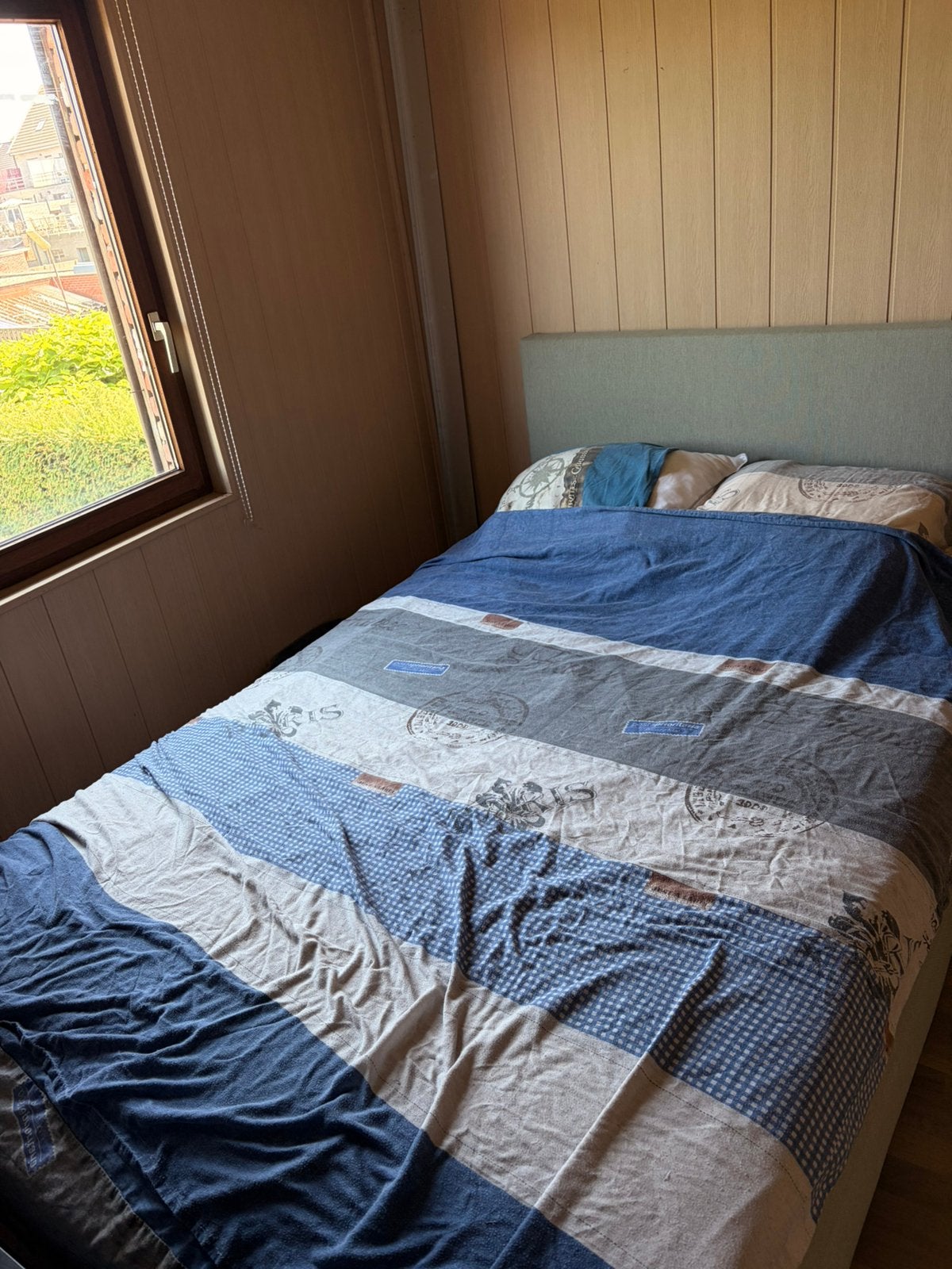 Boxspring 1,4m x 2m, Ophalen, Tweepersoons, 140 cm, Zo goed als nieuw
