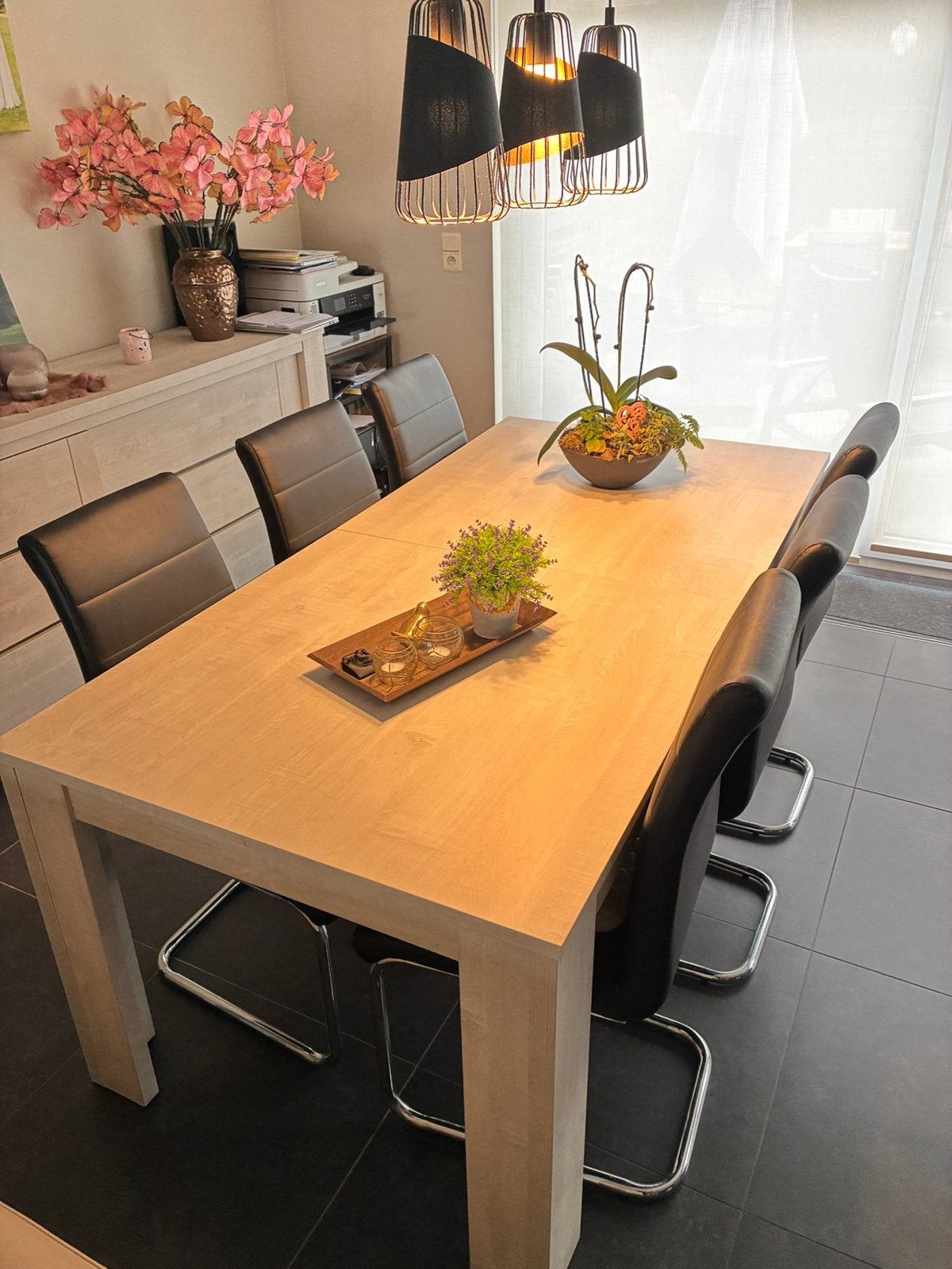 Eettafel, stoelen zijn gratis, Ophalen, Overige materialen, Gebruikt, 200 cm of meer