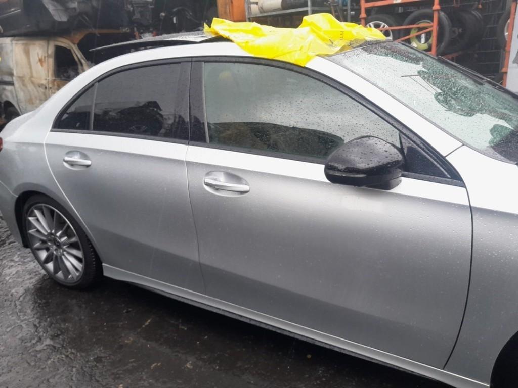 VOORRUIT Mercedes-Benz A Limousine (177.1) (A1776707500), Gebruikt, Mercedes-Benz