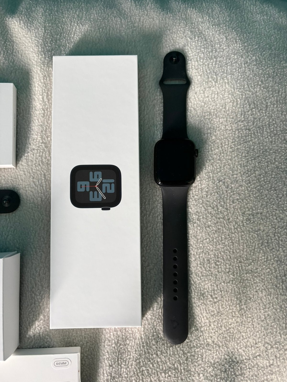 Apple Watch SE 2024 44mm in NIEUWSTAAT, geen gebruikssporen!, Ophalen, Zwart, IOS, Zo goed als nieuw