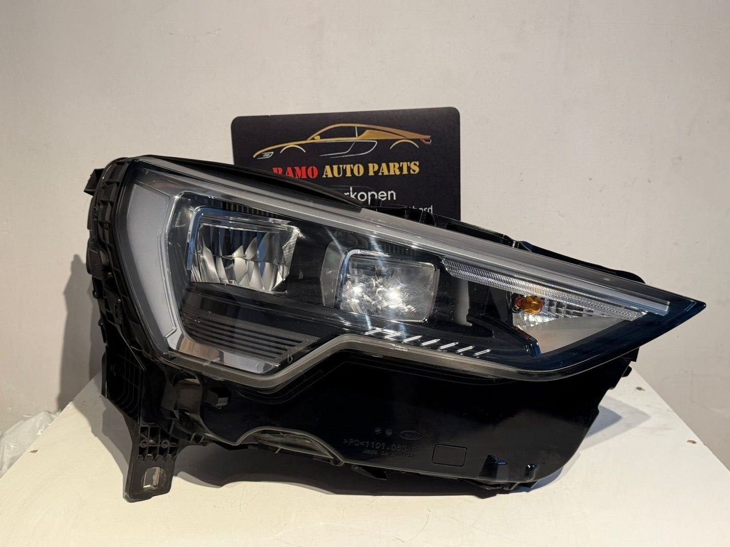 KOPLAMP AUDI Q3 83A F3 VOL LED RECHTS 83A941012, Autos : Pièces & Accessoires, -, 3 mois de garantie, Audi, Utilisé