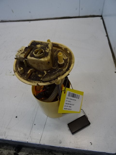 BRANDSTOFPOMP Opel Corsa D (01-2006/12-2014) (13260315), Auto-onderdelen, Gebruikt, Opel