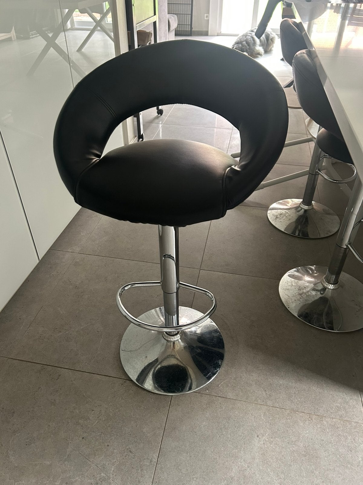 3 barstoelen, Ophalen, Zo goed als nieuw, In hoogte verstelbaar