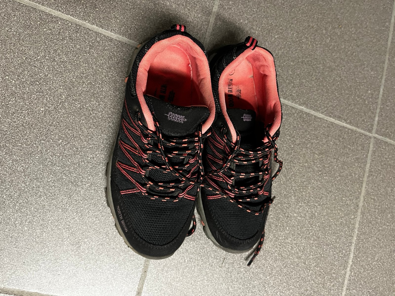 Wandelschoenen laag 37, Sports & Fitness, Enlèvement, Comme neuf