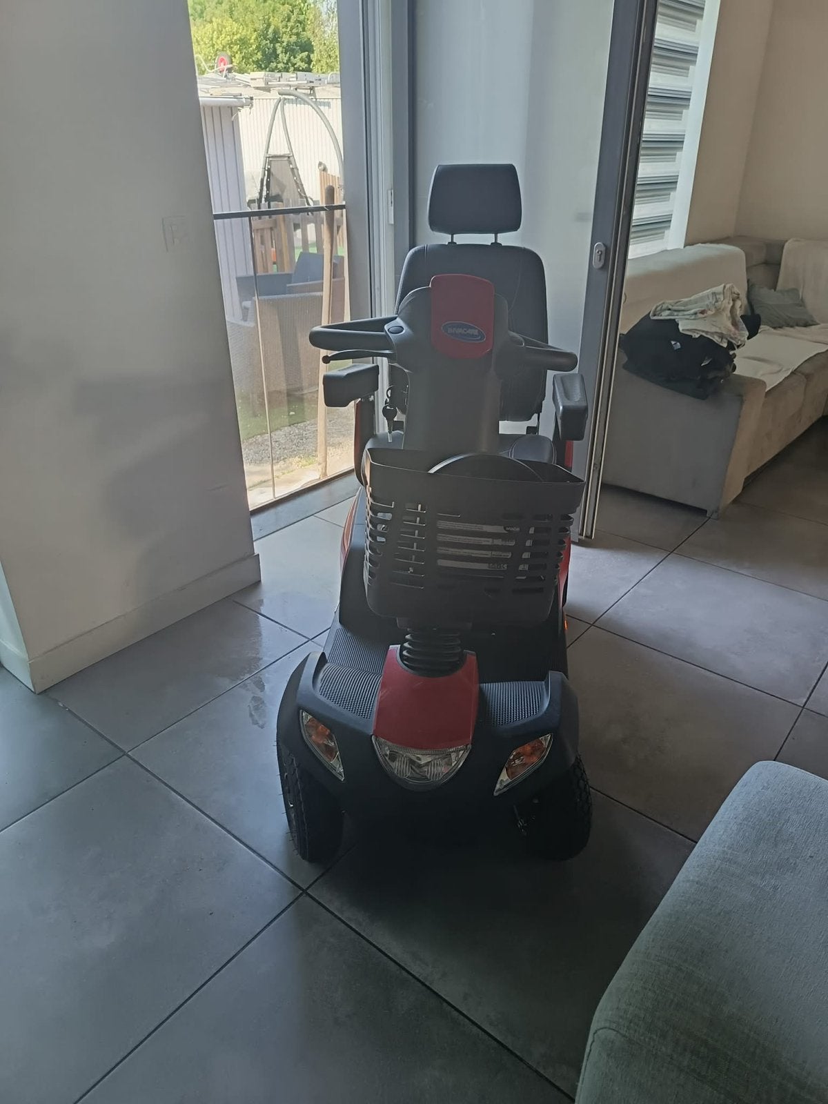 Invacare, Neuf, Enlèvement, 26 à 35 km, Invacare