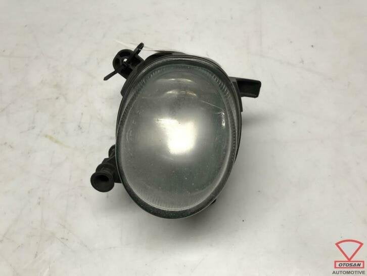 audi a4 8k a5 8t a1 a6 q3 antibrouillard droit 8t0941700, AUDI AG, Auto-Union-Strasse 1
85045  Ingolstadt, DE, Audi, Utilisé