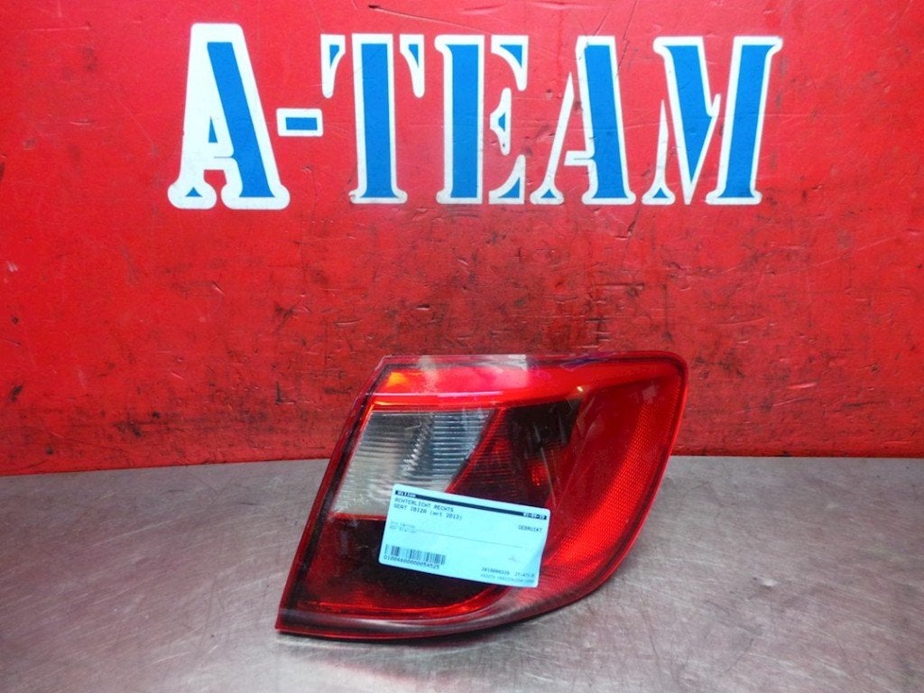 FEU ARRIÈRE DROIT Seat Ibiza ST (6J8) (01-2010/07-2016), Seat Deutschland GmbH, Service@seat.de, Utilisé, Seat