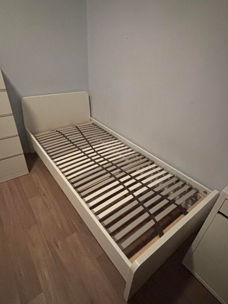 Ikea Askvoll bedframe, Enlèvement, Comme neuf, Une personne