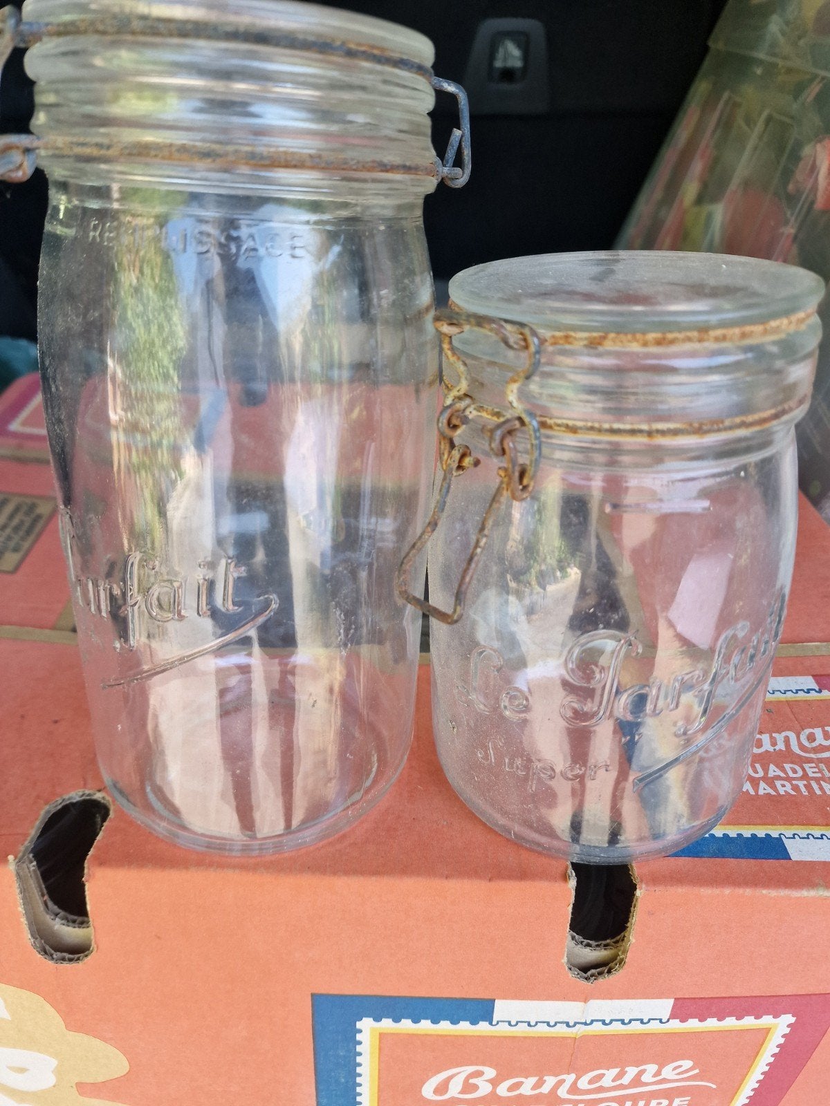 Bocaux e verre, Enlèvement