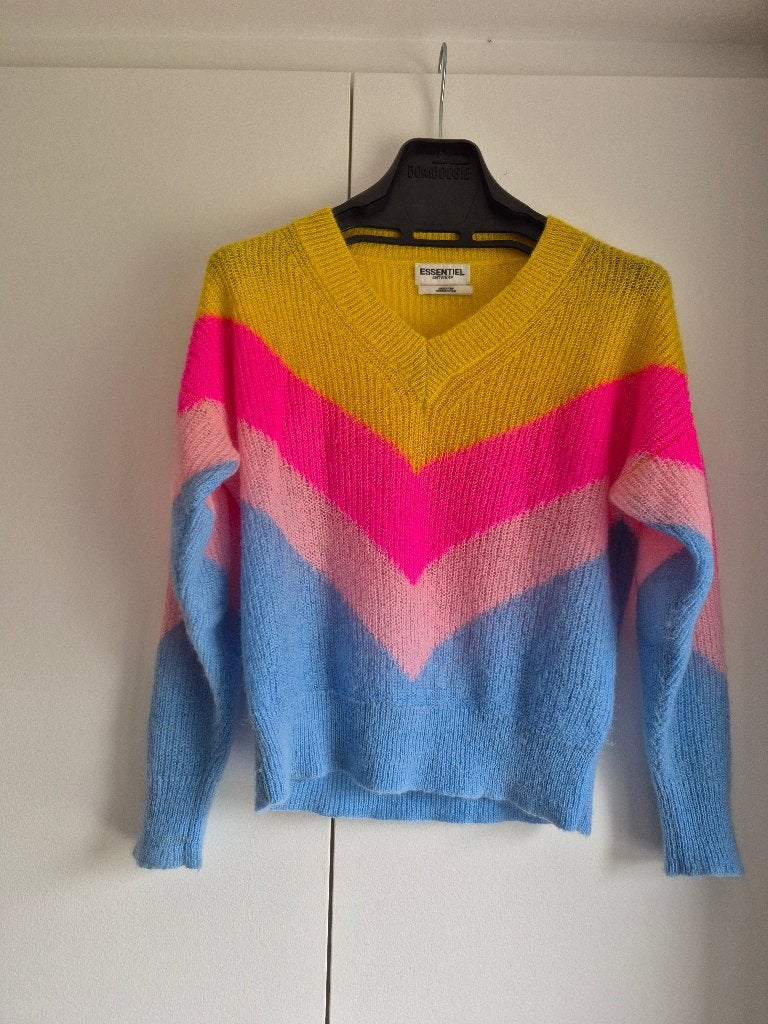 Trui essentiel xs, Kleding | Dames, Truien en Vesten, Essentiel Antwerp, Ophalen of Verzenden, Zo goed als nieuw, Maat 34 (XS) of kleiner