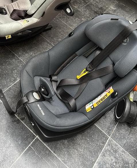 Autostoelen (2x apart verkrijgbaar), Ophalen